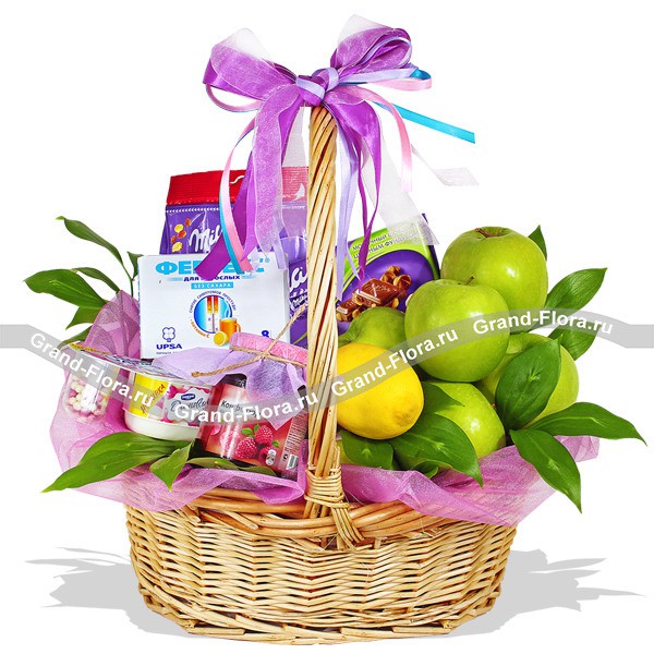 Презент от Айболита - подарочная корзина с фруктами и сладостями